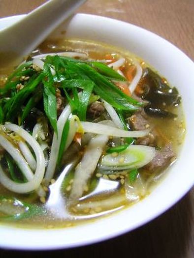 牛肉と野菜の簡単！ピリ辛中華風スープ♪の写真