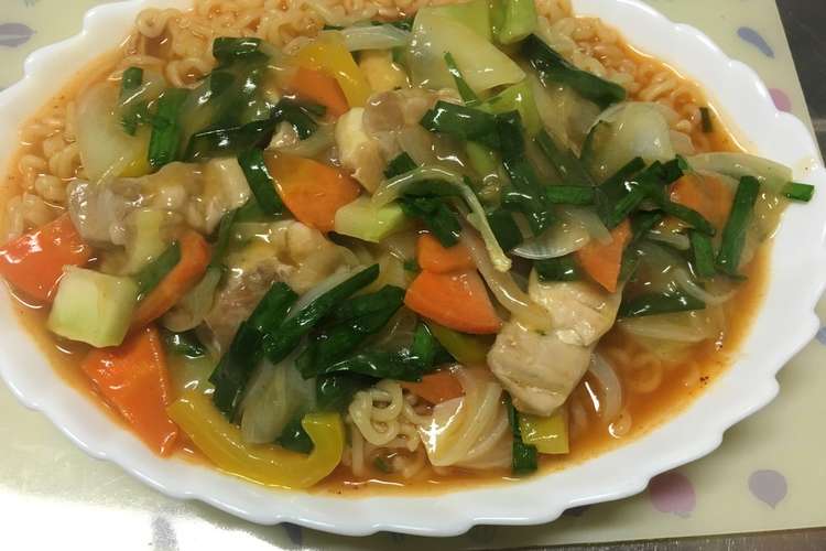 盛り付け次第で雰囲気変わるよ辛ラーメン レシピ 作り方 By Toshiko クックパッド 簡単おいしいみんなのレシピが353万品