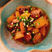鯖の味噌煮缶で鯖と大根の煮物の写真