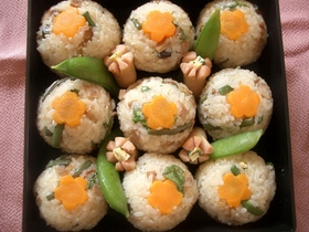 ベーコンと山菜の炊き込みごはん