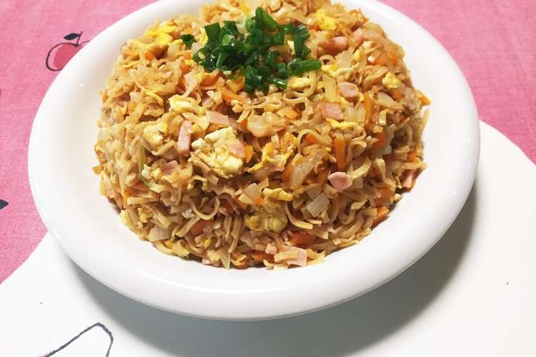 チキンラーメンチャーハン レシピ 作り方 By まさちゃん3 クックパッド