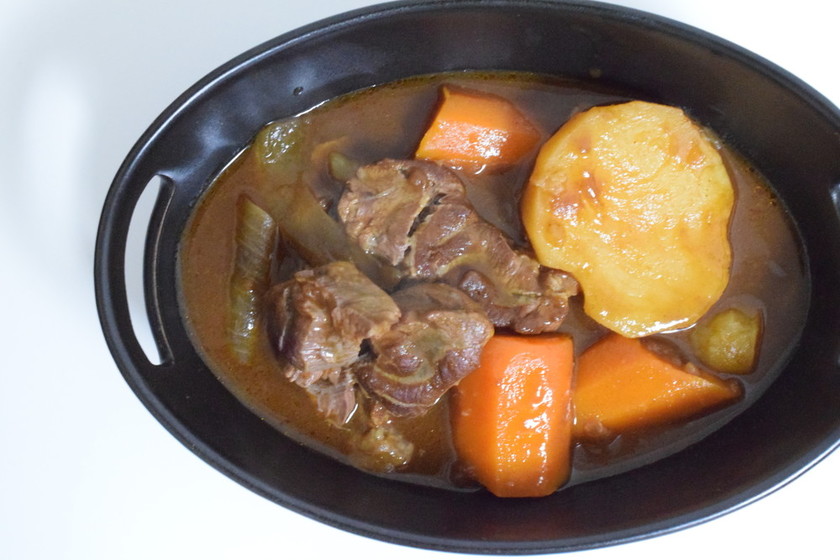 スタウトスロークッカーで作るコンビーフと野菜のレシピ