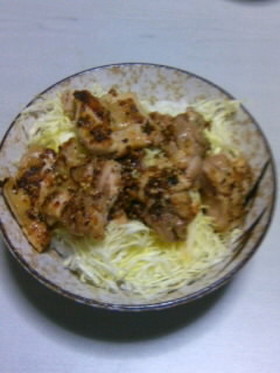 うまうま鶏もも丼