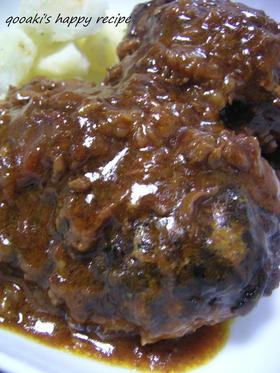 煮込みハンバーグ