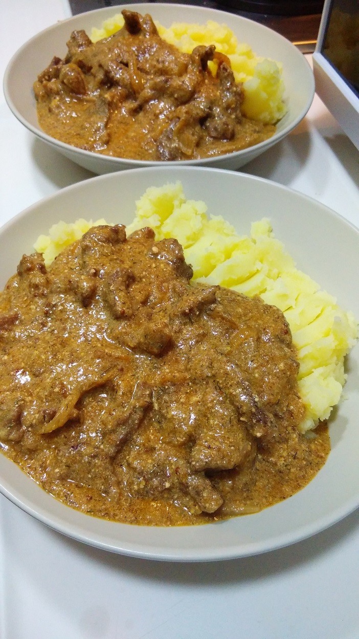 ビーフストロガノフのレシピ