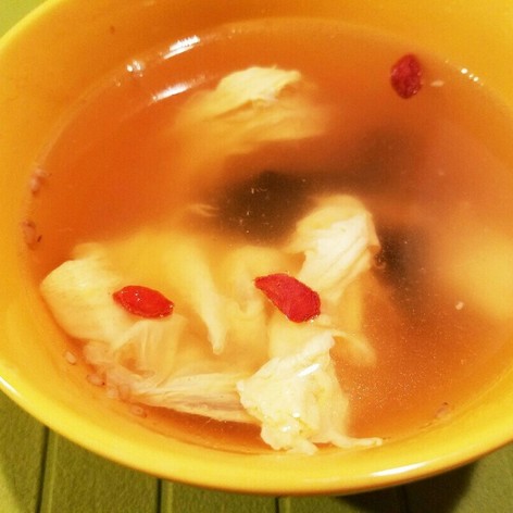 キクラゲと卵の中華風スープ