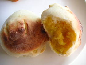 ノンオイル&レンジでかぼちゃクリームパン