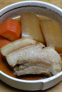 圧力鍋で豚バラ肉と大根、ニンジンの煮物