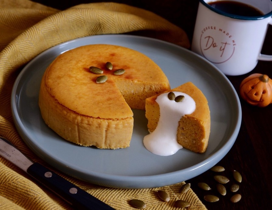 ベークしないパンプキンチーズケーキ 塩キャラメルソース添え レシピ