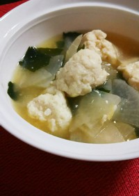 簡単！豆腐と鶏挽き肉団子と大根中華スープ