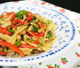 じゃがいもで青椒肉絲☆もちろん春は筍で♪