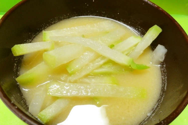 コールラビのみそ汁 レシピ 作り方 By Yamabuki1 クックパッド 簡単おいしいみんなのレシピが351万品