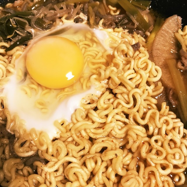 すき焼きのシメに辛ラーメン レシピ 作り方 By Kurikon3 クックパッド 簡単おいしいみんなのレシピが352万品