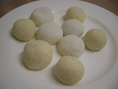白玉粉で作るモチモチのチョコ餅ボールの写真