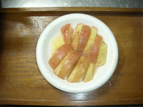 レンジで簡単。ちょこっと焼きりんご