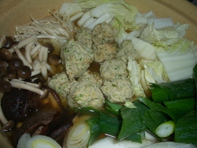 フワフワ★ザクザク鶏肉団子であったか鍋