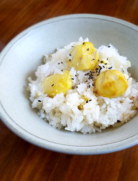 秋の味覚 ホクホク 栗の炊き込みご飯