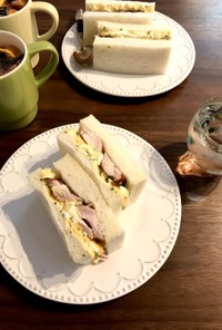 燻製鶏と卵の親子サンドイッチ