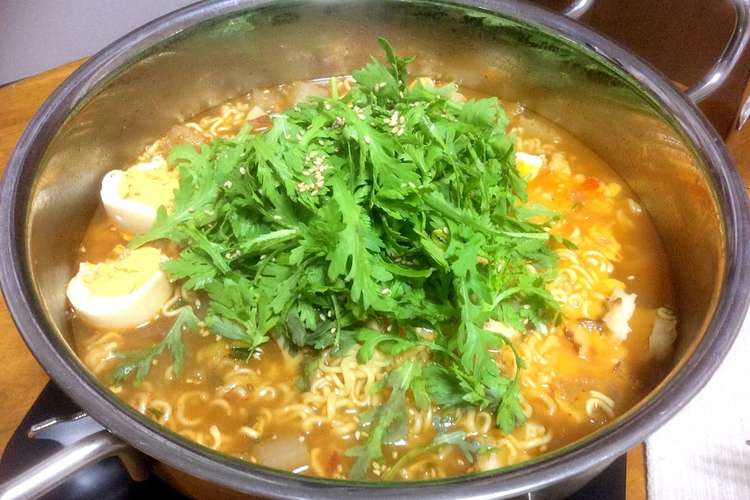 おでんの〆は辛ラーメン 春菊 レシピ 作り方 By まあむ クックパッド