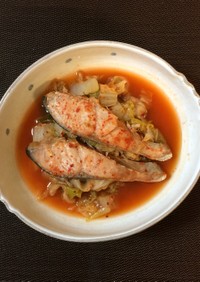 鮭と白菜とネギのキムチダレ煮