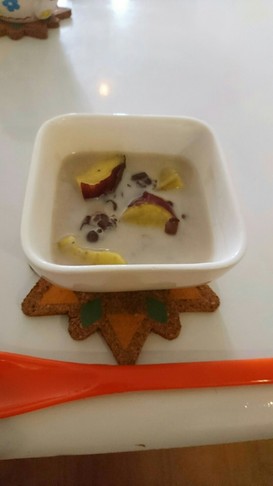 材料3つで簡単!さつまいもの豆乳ぜんざい