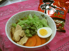 レタスがおいしい辛ラーメン