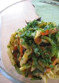 グリル野菜とパスタのサラダ