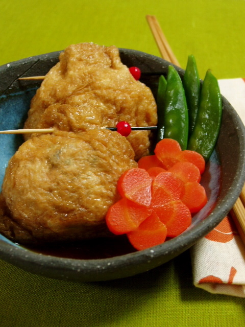 鶏ひきの袋煮(高野豆腐詰めのおまけつき)の画像