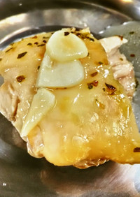 アウトドア飯　鶏モモハーブ塩のホイル焼き