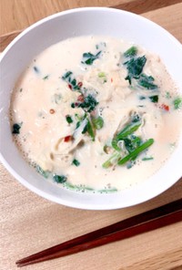 ダイエットに☆ピリ辛豆乳スープ(麺入り)