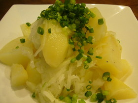 新じゃがと新タマのマリネ