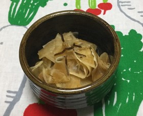 冬大根+塩昆布の旨味☆簡単☆レンジで煮物