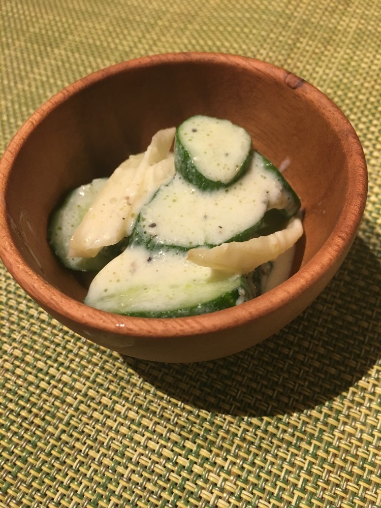 胡瓜とセロリの豆乳ヨーグルトソース和えの画像