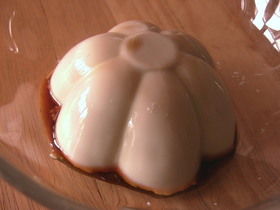 *黒い豆乳の豆腐プリン*