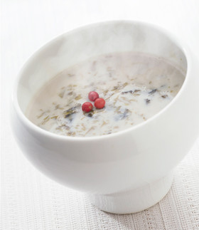 のりと牡蠣の豆乳スープ