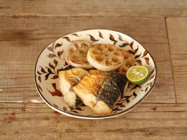 塩さばとれんこんの粉山椒焼き