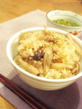 旨みたっぷり♪きのこご飯