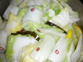 何ちゃって浅漬けの素で漬けた白菜