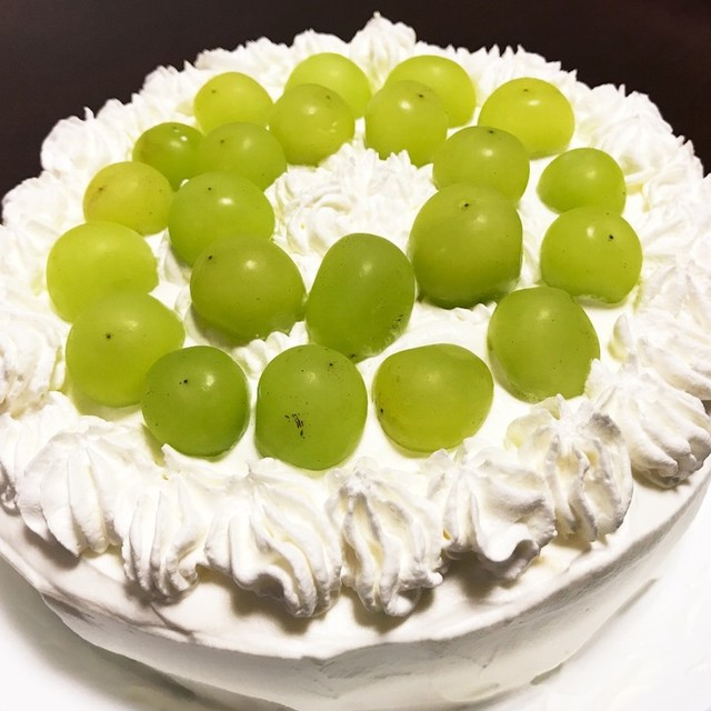 シャインマスカットのデコレーションケーキ レシピ 作り方 By みぃちゃんだみぃ クックパッド 簡単おいしいみんなのレシピが359万品 シャインマスカットのデコレーションケーキ レシピ 作り方 By みぃちゃんだみぃ クックパッド 簡単おいしいみんなのレシピが359万品