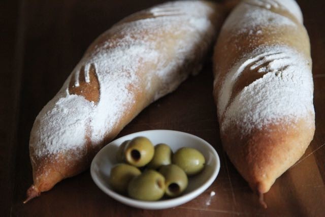 自家製酵母のオリーブ×塩糀パンの画像