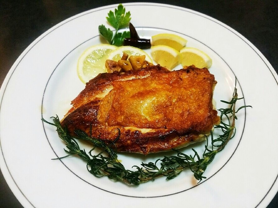 皮パリパリで美味しい鶏胸肉ハーブグリルの画像