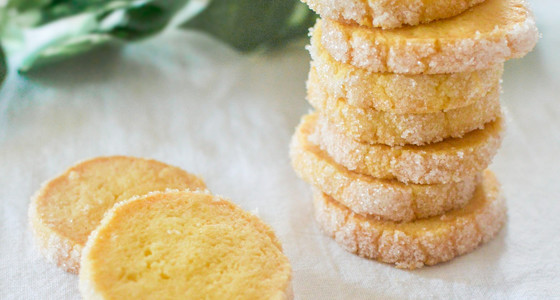 簡単なカラフルなシュガークッキーのレシピ