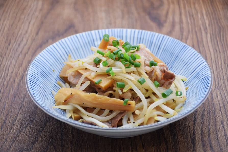 もやしとインゲン、レモン、松の実の炒め物 レシピ