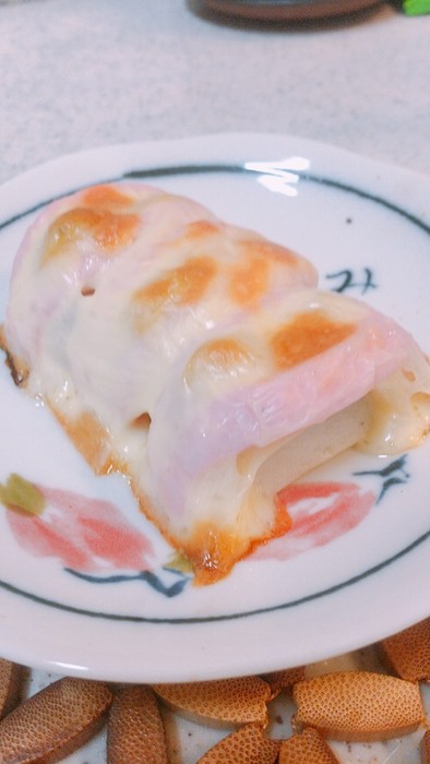 かまぼこと銀杏のチーズ焼きの写真
