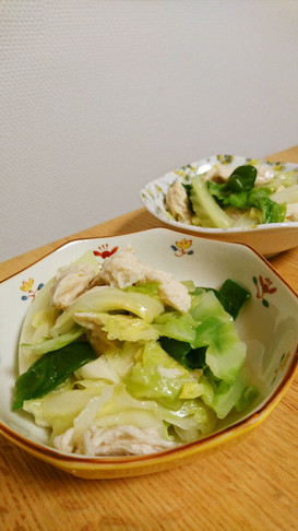 キャベツとピーマンとサラダチキン中華炒め
