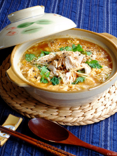 生姜ぽかぽか☆トロ玉親子の鍋ラーメン！の写真