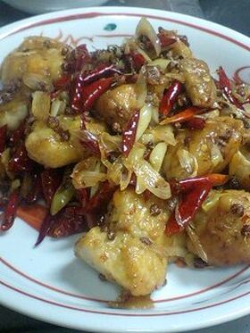 激辛鶏肉唐辛子炒め