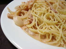キムチベーコンクリームパスタ