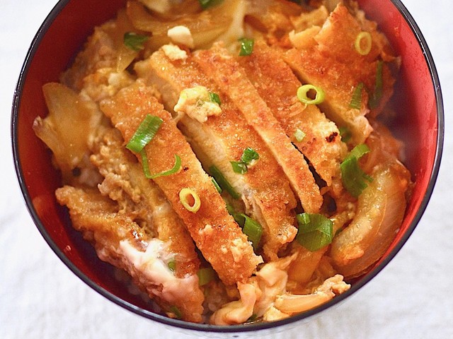 基本 めんつゆで簡単 絶品カツ丼 レシピ 作り方 By 白いエプロンのクマ クックパッド 基本 めんつゆで簡単 絶品カツ丼 レシピ 作り方 By 白いエプロンのクマ クックパッド