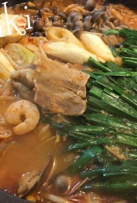鍋の素なしのキムチ鍋☆〆はチーズ入り雑炊